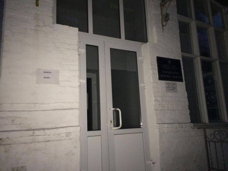 Здания в Кременчуге не хотят быть пистолетами, динозаврами и просят любви