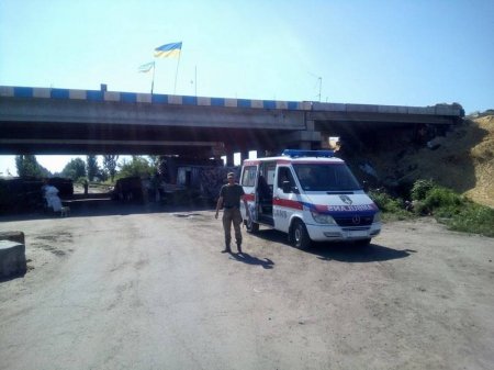 Бійцям від кременчужан передали купу корисного: від шкарпеток до автомобіля