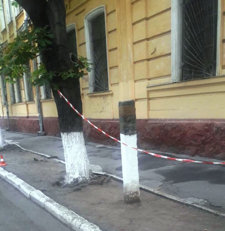 В Кременчуге взрывотехники обезвреживали косметичку