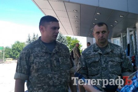 «Синочку, куди ж я без тебе»: у Кременчуці попрощалися з бійцем 107 полку