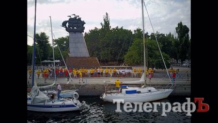 «Парус, порвали парус!»: Кременчужане, преодолев стихию, прошли по стопам запорожских казаков