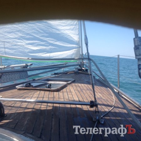 «Парус, порвали парус!»: Кременчужане, преодолев стихию, прошли по стопам запорожских казаков