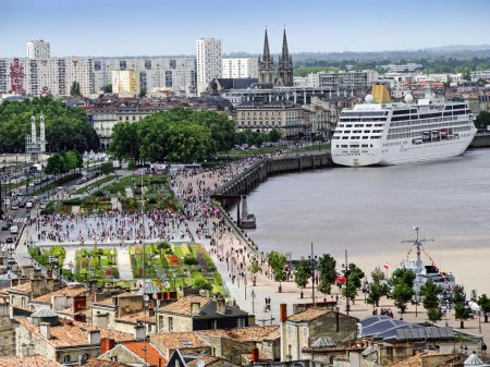 Кременчуг VS город из ЕС: Бордо (Франция)