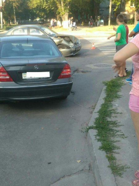 ДТП в районі зупинки «Аврора» ДТП в районі зупинки «Аврора»