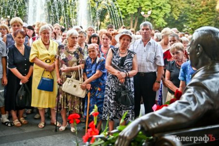 Завтра в сквере Бабаева зажгут свечи в память об убитом мэре