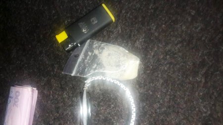 Кременчугские патрульные задержали водителя с полной сумкой наркотиков и пистолетом