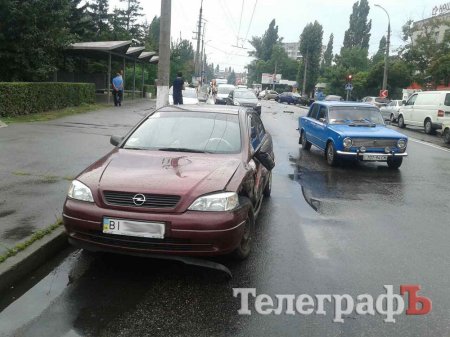 В Кременчуге в районе «Кредмаша» тройное ДТП: чудом не пострадали люди