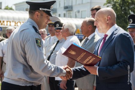 У Полтаві поліцейських привітали з професійним святом та влаштували тематичну виставку