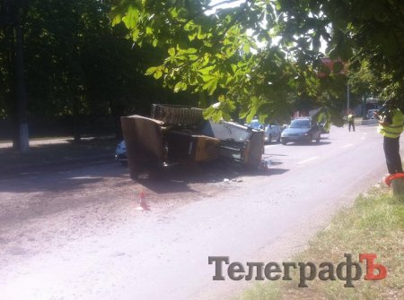 В Кременчуге на ул. Вадима Пугачева «прилег» бульдозер