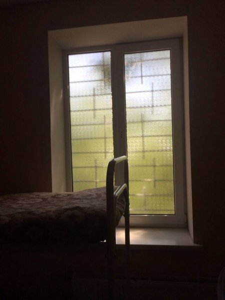 Іноземця та 20 людей незаконно утримували у Полтаві