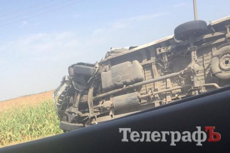 Под Кременчугом в лобовую столкнулись два грузовика