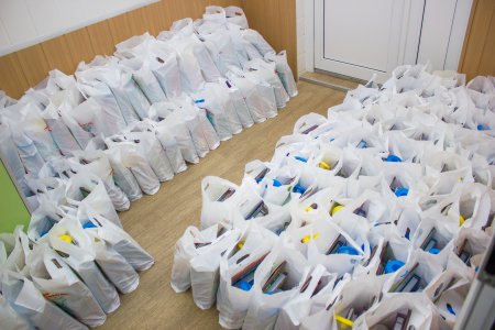 Первоклашки Молодежного в этом году не останутся без подарков