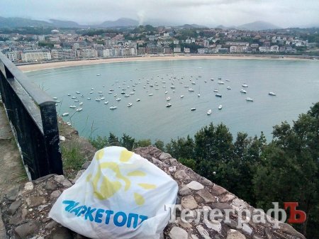 Кременчугский пакет съездил в Европу по безвизу.  А как ты провел свое лето?