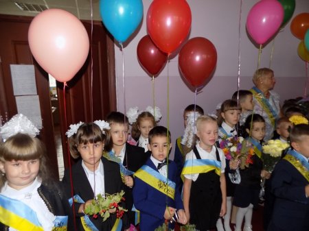 Первое сентября, первый класс, первый осенний дождь