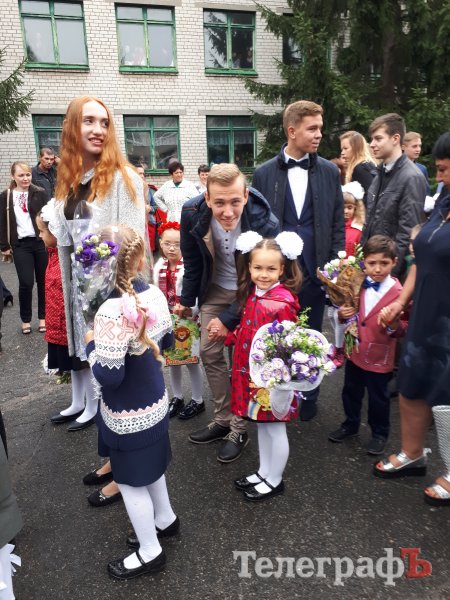 Первое сентября, первый класс, первый осенний дождь