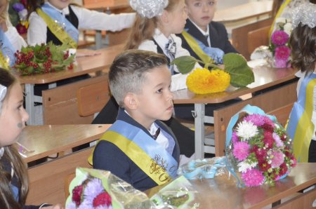 Первое сентября, первый класс, первый осенний дождь