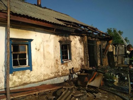 Под Кременчугом горел частный дом: женщина и ребенок в больнице