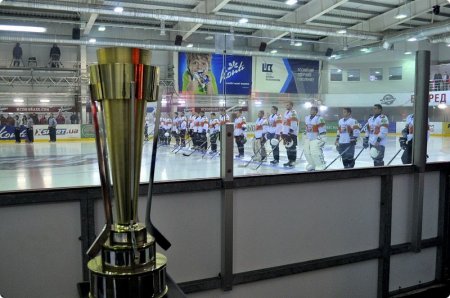 Хокеїсти «Кременчука» завойовують бронзові нагороди Donbass Open Cup Хокеїсти «Кременчука» завойовують бронзові нагороди Donbass Open Cup