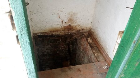 На Полтавщине из выгребной ямы доставали 87-летнюю женщину