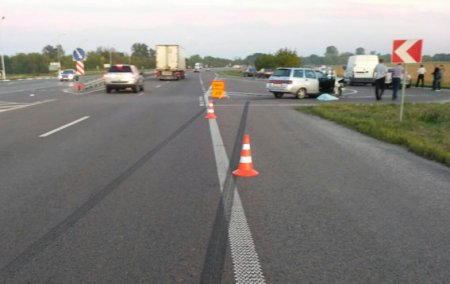 На Полтавщине на трассе столкнулись «ВАЗ» и грузовой фургон