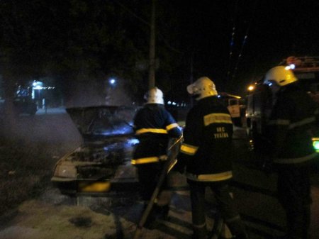 В Кременчуге во время движения загорелся ВАЗ