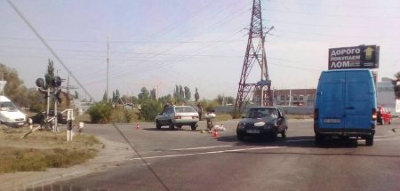 В Кременчуге ВАЗ сбил мопедиста: женщина-пассажир в больнице