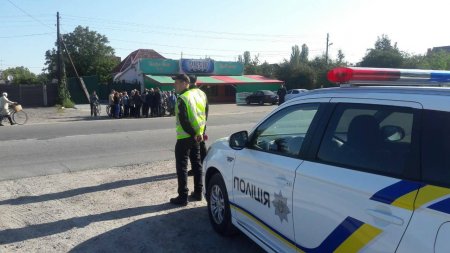 В Песчаном снова грозятся перекрыть дорогу Киев-Кременчуг