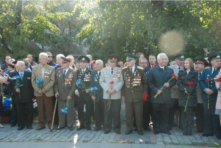 В День Города кременчужане почтили память погибших во Второй мировой войне