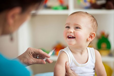 В Кременчуге начинаются плановые прививки детей вакциной КПК