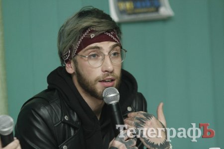 Участник «Топ-модели по-украински» Дмитрий Харламов собрал более 100 «не фанатов»