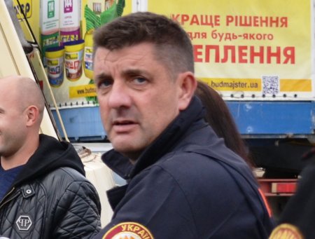 Кременчуцькі рятувальники деблокували британця з понівеченого «Москвича»