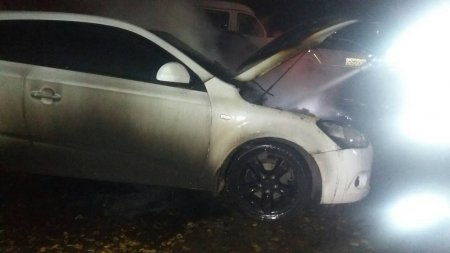 Ночью в центре Кременчуга подожгли машину