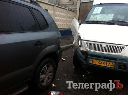 GTA по-кременчугски: водитель маршрутки №3-а врезался в троллейбус, маршрутку и три легковушки