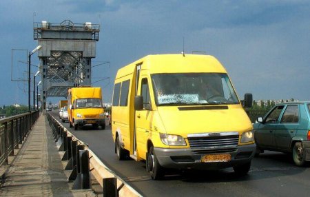 Водитель, который высадил ребенка на мосту в Кременчуге, уволился по собственному желанию