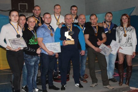 Кременчуцькі силачі відзначились на «ІІ Відкритому Кубку Лівобережжя з пауерліфтингу» Кременчуцькі силачі відзначились на «ІІ Відкритому Кубку Лівобережжя з пауерліфтингу»