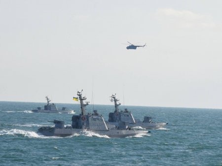 «Кременчук» спустили на воду: новий катер Збройних Сил України отримав ім'я