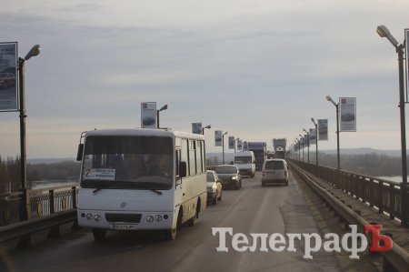 Встигніть переїхати: рух на Крюківському мосту буде обмежений 18-22 грудня