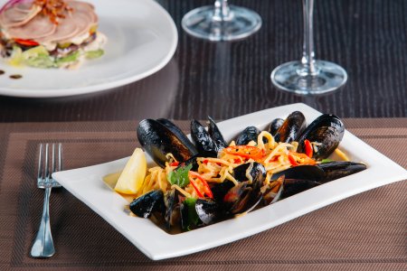 Новогодняя ночь в стиле «Операция «Ы», «Бриллиантовая рука», «Иван Васильевич меняет профессию»