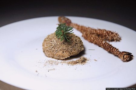 ХЛІБЦІ — запечена кришена солома разом із просяною й гречаною половою, макухою з конопляного сім’я, товченого в ступі