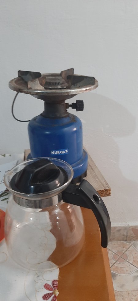 Под фото: А это особая албанская гордость - газовая горелка. Ее нам выдали, чтобы приготовить чайку в апартаментах. Завидев шок в глазах туристов, хозяйка поспешила принести компотик и конфеток. 