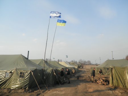 Над польовим табором 5 БТГр майорить прапор Кременчука