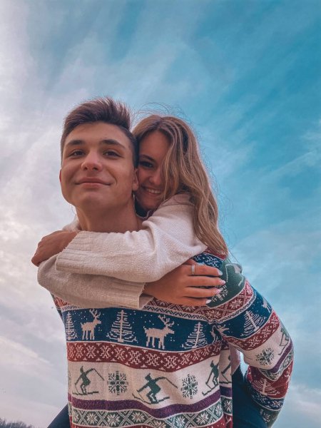 Єва з хлопцем Назаром