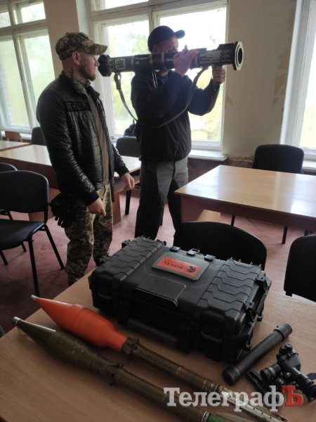 Добровольці вивчають порядок застосування протитанкових гранатометів