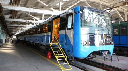 Поїзд метро з асинхронним тяговим приводом у депо Харківського метрополітену