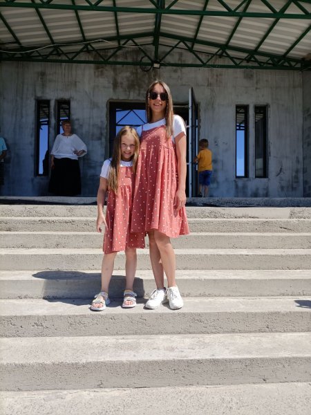 Ніколь та Даша