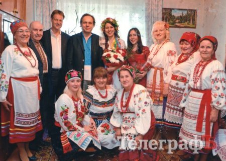 29. Славутяни на швеському весіллі за українським звичаєм