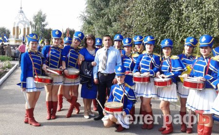 21. Єдиний в області ансамбль барабанщиць. Керівник - Т.Булат