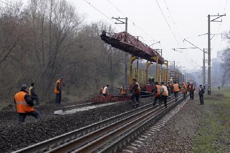 На участке Полтава – Кременчуг ЮЖД начаты работы по отсыпке земляного полотна под второй путь На участке Полтава – Кременчуг ЮЖД начаты работы по отсыпке земляного полотна под второй путь