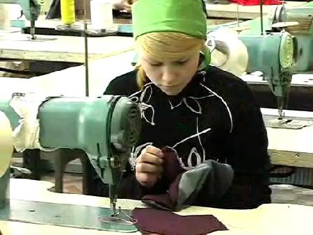 За четыре месяца 2011 года предприятия лёгкой промышленности Полтавщины реализовали продукции на 28,55 млн грн За четыре месяца 2011 года предприятия лёгкой промышленности Полтавщины реализовали продукции на 28,55 млн грн