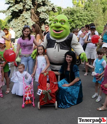 В Кременчуге прошел Парад колясок (ВИДЕО) В Кременчуге прошел Парад колясок (ВИДЕО)
